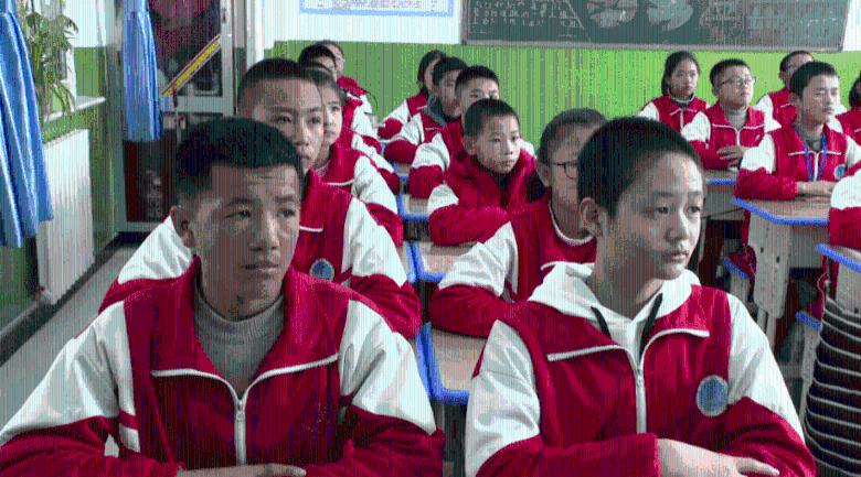 逃离老旧温泉社
