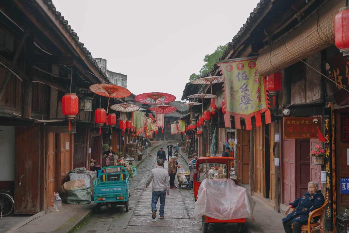 消除旅客出行堵点 提升现场服务能力